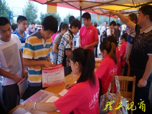 美术学院喜迎2011j级新生