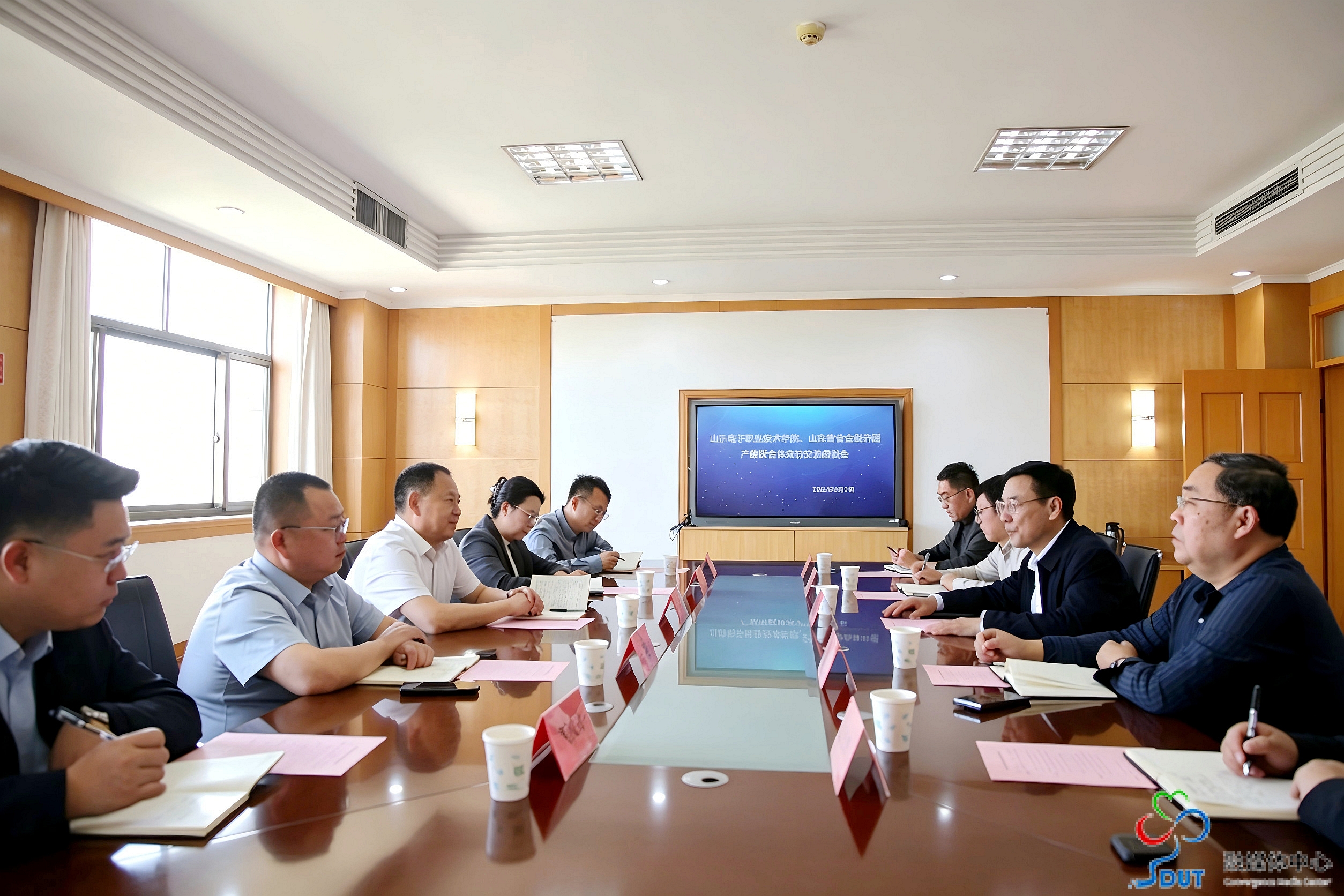 山东电子职业技术学院院长张建臣一行来访-山东理工大学新闻网