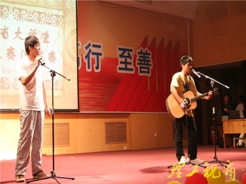 山东省才艺大赛选拔赛暨第十届“曲韵沁芳”曲艺比赛举行