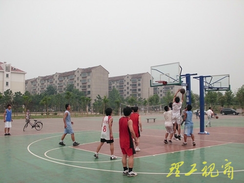 各学院相继举行毕业生篮球赛